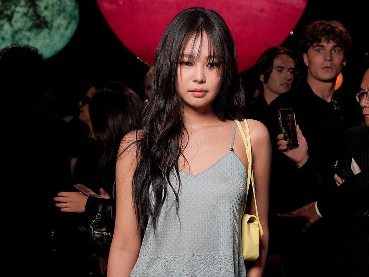 10 Idol KPop Eksis di Paris Fashion Week 2025, Ada V BTS - Jennie BLACKPINK