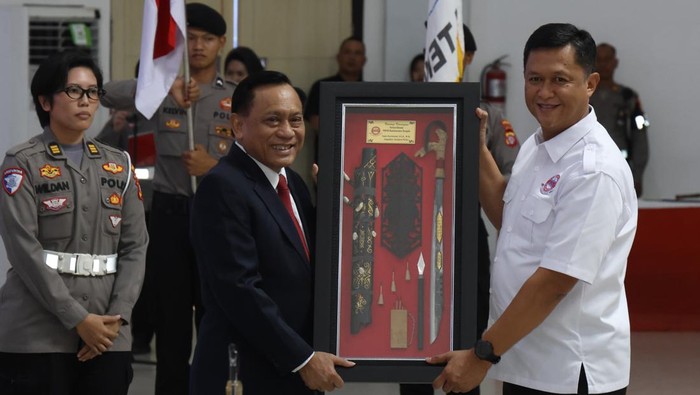 Kapolda Kalteng dilantik sebagai Ketua Pengurus PBVSI Kalteng.