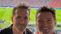 Berselfie dengan Ryan Reynolds di Berlin.