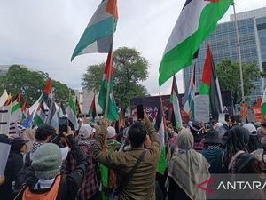 Ada Aksi Bela Palestina Depan Kedubes AS, Jalan Medan Merdeka Selatan Ditutup