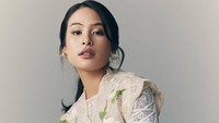 Maudy Ayunda mulai rutin berolahraga sejak kuliah. Jadi semakin sibuk, semakin aku banyak kegiatan dan peran, semakin aku merasa aku harus olahraga, katanya. (Foto: dok Instagram maudyayunda)