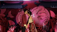 Sebenarnya harapan aku gak banyak, yang bisa aku janjiin aku bakal berusaha menjadi suami yang baik ke depannya buat dia amin. Dan, yang bakal aku pastiin buat dia, keluarga kita gak bakal hidup susah. Semoga cuma waktu yang bisa memisahkan kita nanti, semoga kita dijauhkan dari hal-hal yang negatif ke depannya, semoga aku bisa dapat anak yang ganteng, janji dan doa Hengky. Foto: Instagram @btr_meyden