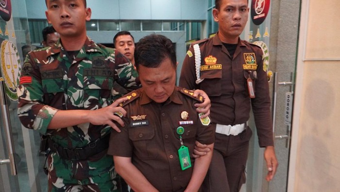 Oknum ASN Way Kanan, Lampung (tengah) ditangkap karena menyamar jadi jaksa hendak temui Bupati OKI