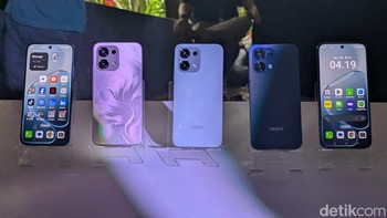 Oppo A6 Pro sudah dapat dipesan pada 2-9 Oktober di seluruh saluran penjualan resmi Oppo. Ponsel ini dibanderol dengan harga mulai dari Rp 3.699.000 untuk varian 4G dan Rp 4.699.000 untuk varian 5G. Foto: Virgina Maulita Putri/detikINET