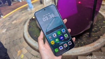 Kedua varian Oppo A6 Pro mengusung layar AMOLED berukuran 6,57 inch dengan resolusi FHD+, refresh rate 120Hz, dan tingkat kecerahan hingga 1.400 nits. Foto: Virgina Maulita Putri/detikINET
