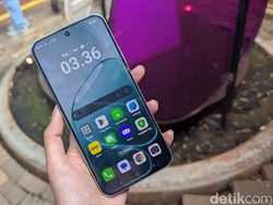 Aksi Oppo A6 Pro Menyelam di Akuarium dan Ngecas Blender
