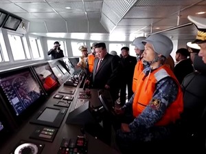 Video: Gaya Kim Jong Un Cek Kesiapan Kapal Perang Choe Hyon