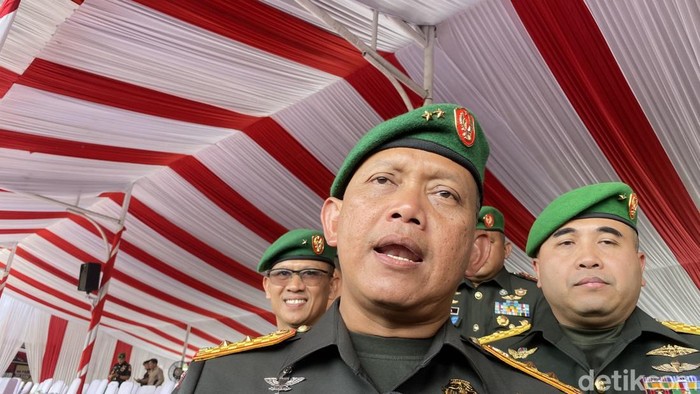 Peringatan HUT TNI dan Kodam IV/Diponegoro di Semarang, Selasa (7/10/2025).