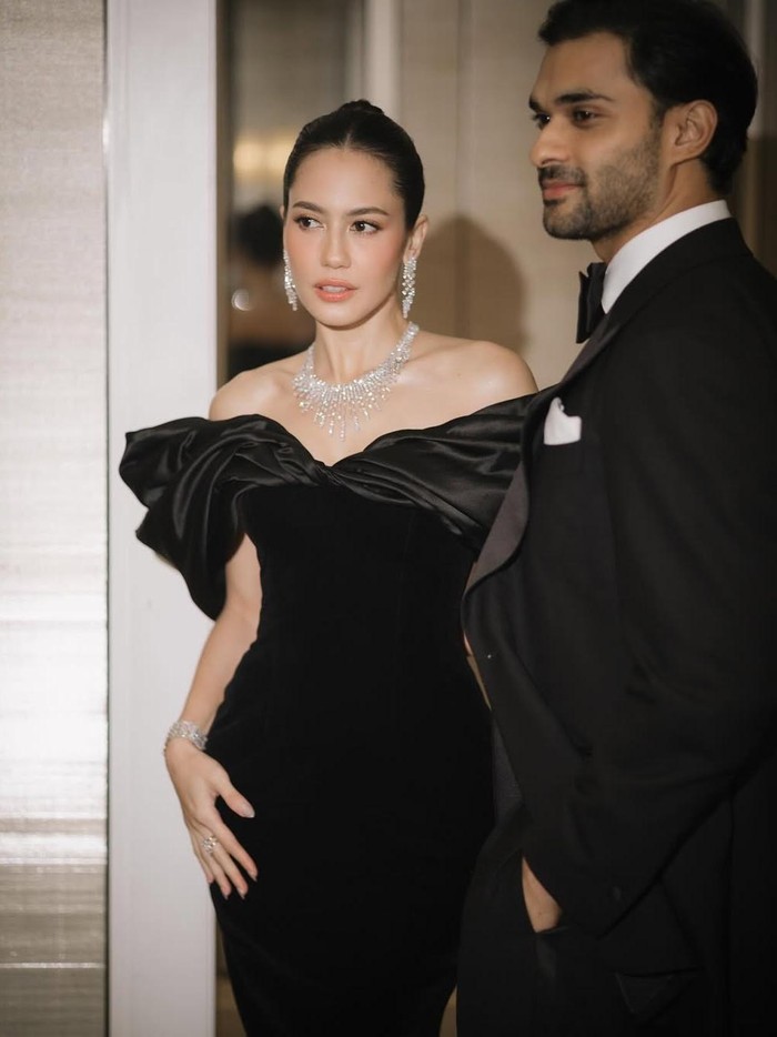 Pevita Pearce Pevita Pearce