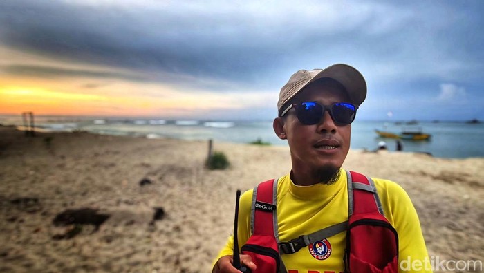 Piat salah satu anggota Balawista Korwil Selatan Sukabumi