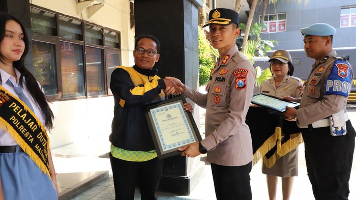 Polresta Malang Kota beri penghargaan ke sejumlah tokoh