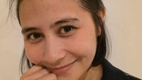 Omara Esteghlal diketahui nyolong start dengan mengunggah foto gaya rambut baru Prilly Latuconsina. Foto: dok instagram Prilly Latuconsina