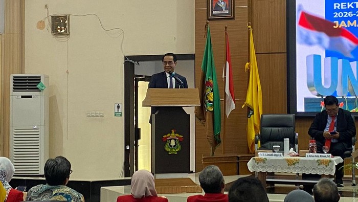 Prof Jamaluddin Jompa pada penjaringan aspirasi bakal calon rektor di Aula Fakultas Kehutanan Unhas, Selasa (7/10/2025).