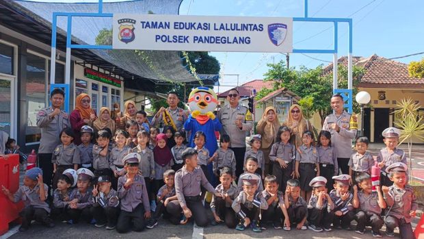 Program SKCK Delivery dan Taman Edukasi Lalu Lintas di Polsek Pandeglang
