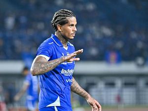 Alasan Igor Tolic Pinjamkan Ramon Tanque Musim Ini
