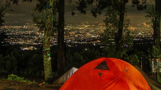 Suasana Kebon Rojo Camp