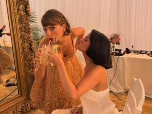 Terungkap Penampilan Taylor Swift di Pernikahan Selena Gomez, Pakai 2 Gaun