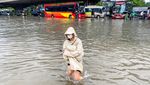 Topan Matmo Hantam Hanoi, Bikin Banjir dan Ganggu Aktivitas Warga