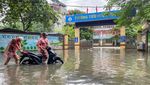 Topan Matmo Hantam Hanoi, Bikin Banjir dan Ganggu Aktivitas Warga