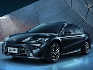 Toyota Camry Terbaru Meluncur, Harga Mulai Rp 820 Jutaan