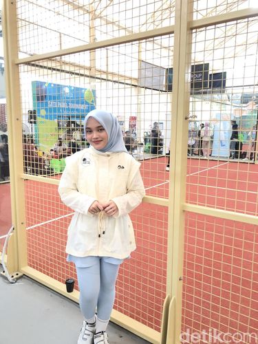 Foto deretan selebriti mulai dari Dinda Hauw, Annisa Rahma, Fenita Arie hingga Fitri Tropica ikut turnamen padel di The Raquette Temple, Bintaro.