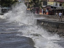 Video: Gelombang Tinggi Terjang Tenerife Spanyol, 3 Tewas-15 Terluka