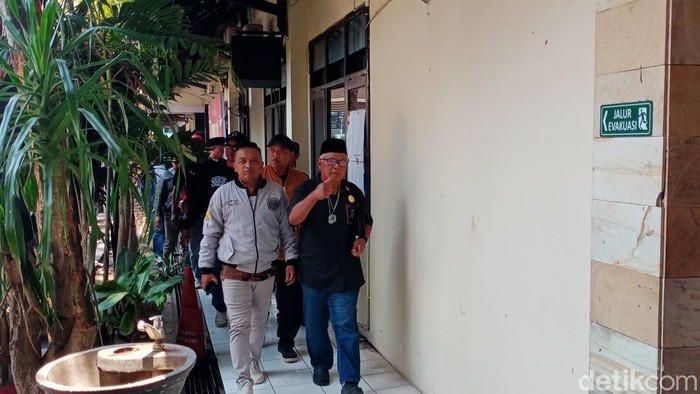 Yai Mim bersama kuasa hukumnya datangi panggilan polisi