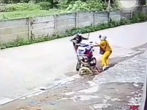 Video Detik-detik Penangkapan Pelaku Begal Emak-emak di Palembang, 2 Didor