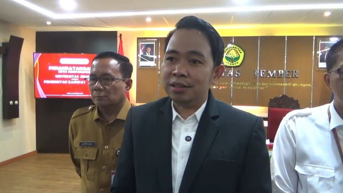 Bupati Jember Muhammad Fawait