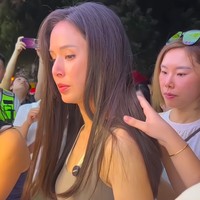 Pemilik nama asli Carman Lee Yeuk itu berterima kasih pada diet dan olahraga yang dijalaninya dengan disiplin selama bertahun-tahun. “Aku berharap bahkan di usia 70, 80, atau 90 tahun, aku masih bisa tetap sehat untuk berolahraga di gym,” kata Carman. Foto: Instagram @phoonkwokwai