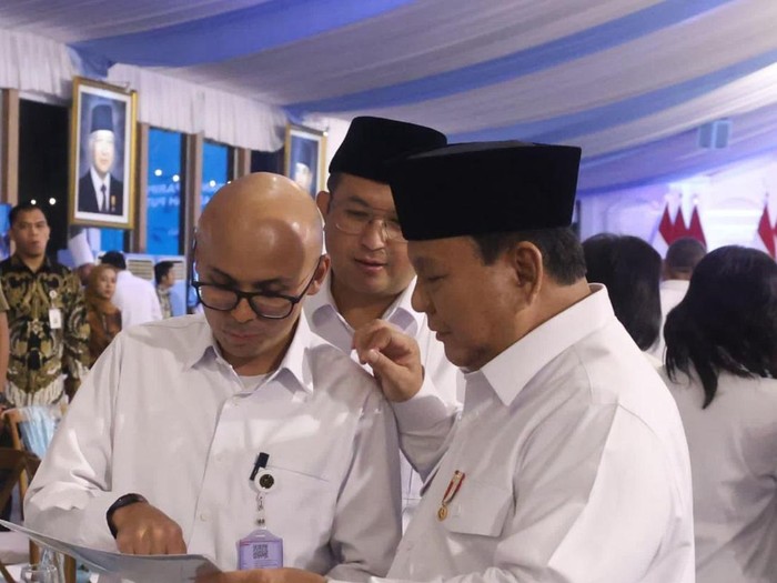 Dirgayuza Setiawan bersama Presiden Prabowo (dok istimewa)