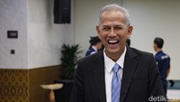 Sebelumnya, nama Anggito dan tiga orang lainnya sudah disetujui sebagai Anggota Dewan Komisioner LPS oleh Komisi XI DPR setelah uji kelayakan dan kepatutan (fit and proper test). Anggito sebelumnya menjabat sebagai Wamenkeu.  