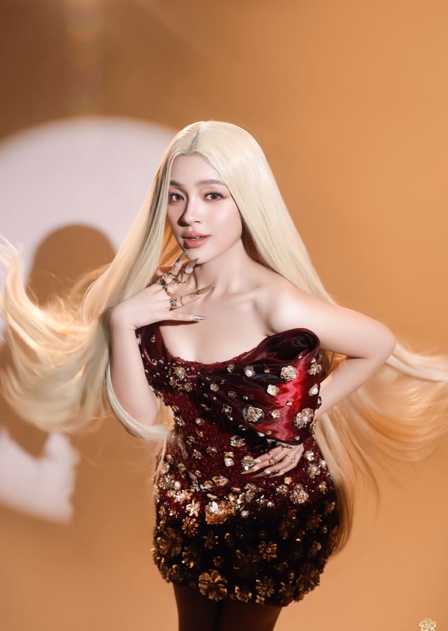 Tak sedikit netizen yang memberikan pujian pada penampilan Eca. Kecantikannya disebut unreal. Cantiknya unreal, tulis salah satu komentar. Pangling.. tambah netizen lain. Foto: Instagram/@fdphotography90