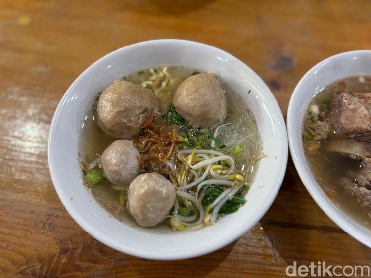 Lumer! Sedapnya Bakso Keju Buatan Bakso Rusuk Samanhudi