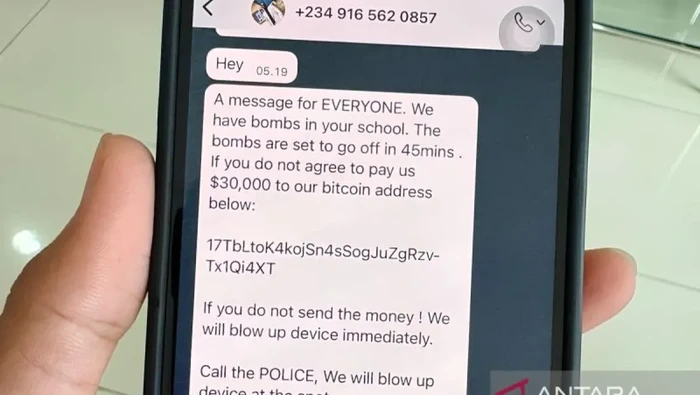 Gambar tangkap layar bukti pasan WhatsApp aksi ancaman bom di dua swkolah internasional di Tangerang, Banten. (ANTARA/HO-Polres Tangerang Selatan)