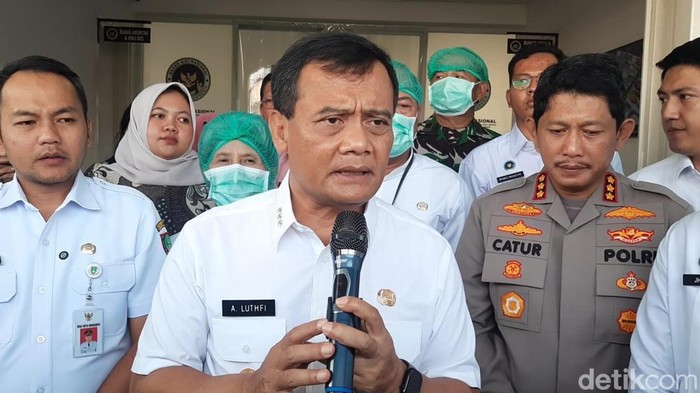 Gubernur Jawa Tengah, Ahmad Luthfi ditemui di SPPG Jebres, Rabu (8/10/2025).
