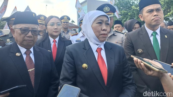 Gubernur Khofifah ziarah di Makam Bung Karno Blitar