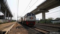 Kemenhub bersama Pemprov Jakarta juga berencana untuk membangun stasiun khusus barang di Cipinang, Jakarta Timur. Stasiun baru ini ditujukan untuk mendukung proses bisnis PT. Food Station Tjipinang Jaya yang berlokasi di kawasan itu.