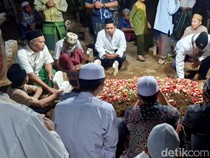 Pemakaman Jasad Korban KM Tunu Jaya Asal Pasuruan Ditemukan Setelah 3 Bulan