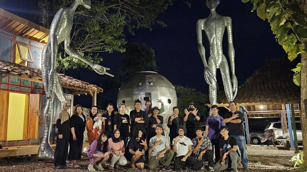 Penampakan Kampung Alien Kulon Progo dilihat dari dalam, Rabu (8/10/2025).