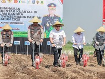 Kapolda Jatim Kenalkan Bibit Eco Bhayangkara di Tanam Jagung Kuartal IV
