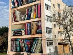 Street Art yang Jenius, Bukti Seni Tak Harus Ada di Galeri