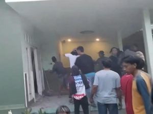 Video: Keluarga Brigadir Esco Ngamuk Serbu Rumah Tersangka Briptu Rizka