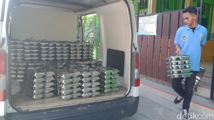 Penampakan sisa Makan Bergizi Gratis (MBG) yang ditarik di SMPN 1 Wedi Klaten buntut belasan murid diduga keracunan, Rabu (8/10/2025).