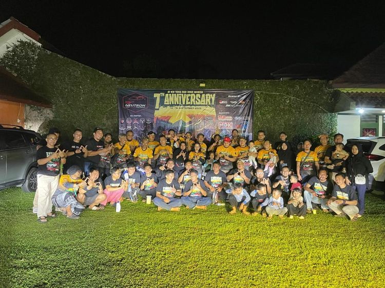 Hangatnya suasana Anniversary 7th Komunitas Neutron!