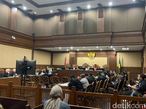Terungkap IG Story yang Jadi Pintu Masuk Suap Hakim Vonis Lepas Migor