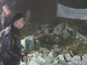 Fadli Zon Kunjungi-Resmikan Pemugaran Gunung Padang di Tengah Purnama