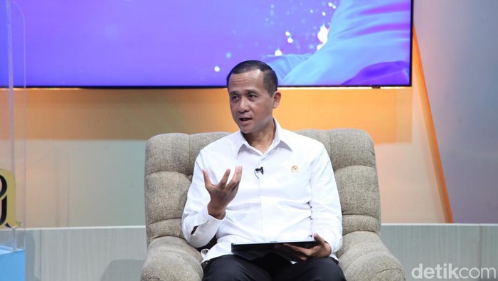 Menteri Transmigrasi Iftitah Sulaiman