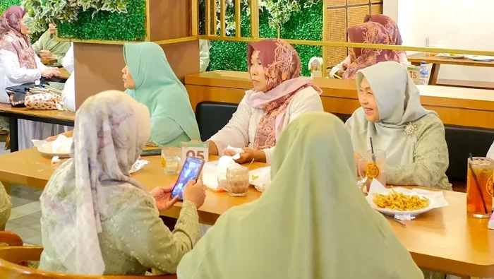 Mom Milk Tempat Makan Siang di Solo yang Enak, Cocok untuk Keluarga dan Anak-anak