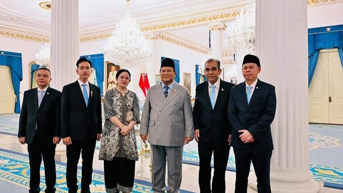 Momen pimpinan MPR, DPR, DPD, foto bareng Prabowo dan Gibran di Istana (dok.Instagram Dasco)